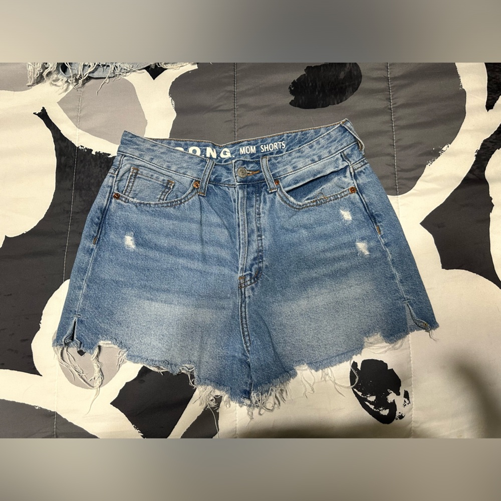 SONG Mom Shorts